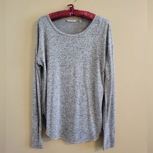 Athleta | Gray Long Sleeve Soft Deep Scoop Neck Top Medium EUC